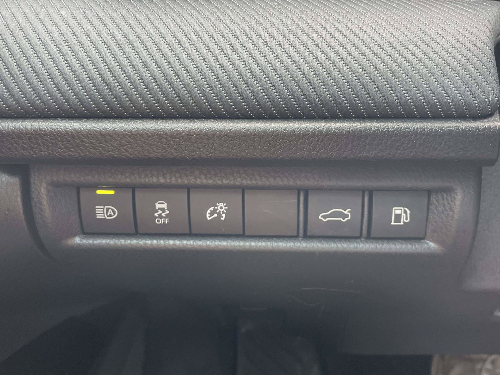 Used 2025 Toyota Camry SE FWD image 21