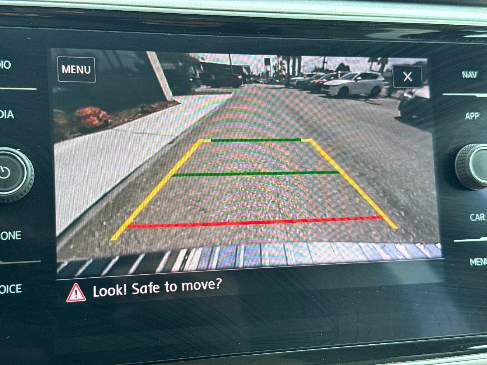 Used 2019 Volkswagen Atlas SEL FWD image 26