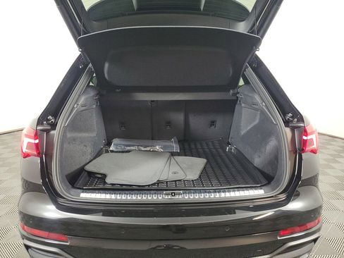 Used 2023 Audi Q3 2.0T Premium Plus w/ Premium Plus Package image 9