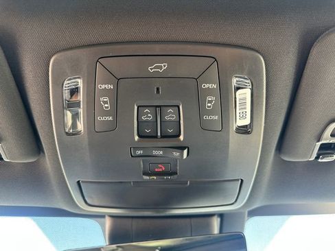 New 2026 Toyota Sienna Platinum AWD/4WD image 35