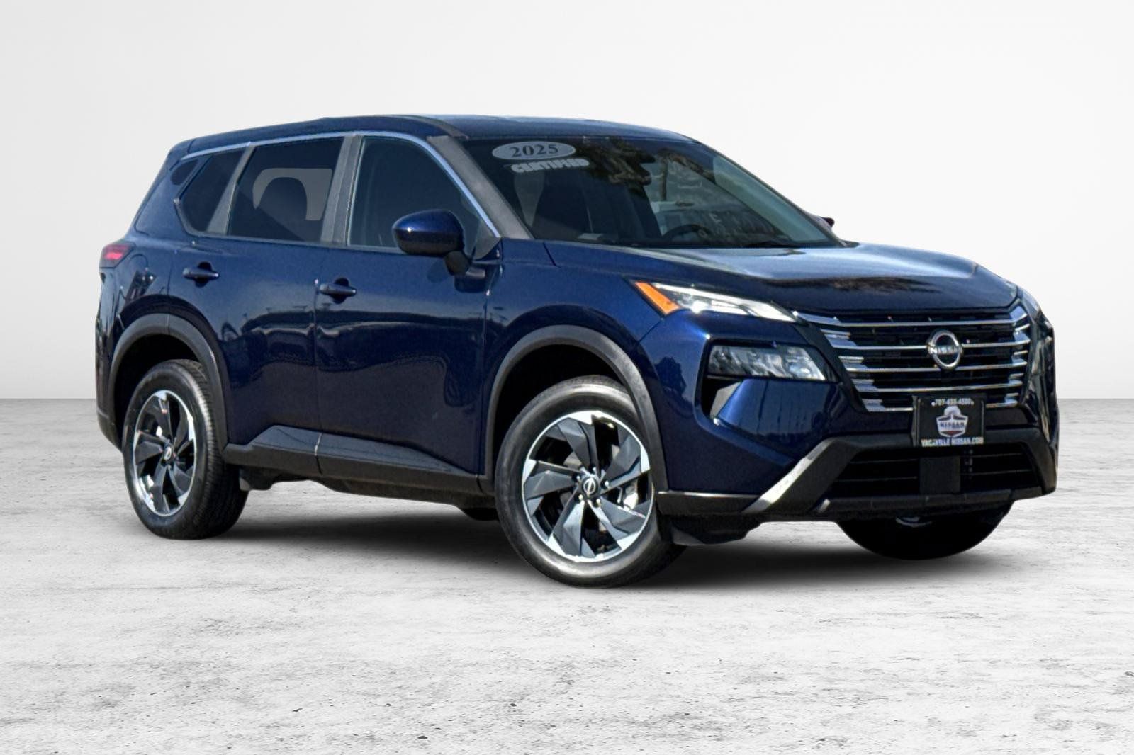 Certified 2025 Nissan Rogue SV AWD/4WD image 2