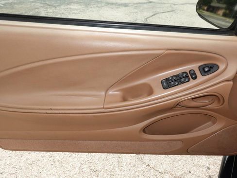 Used 1998 Ford Mustang Convertible RWD image 17