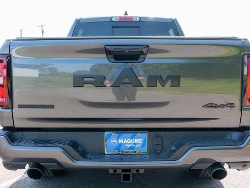 Used 2025 RAM 1500 Big Horn AWD/4WD image 7