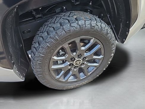 Used 2024 Toyota Tundra Platinum image 41