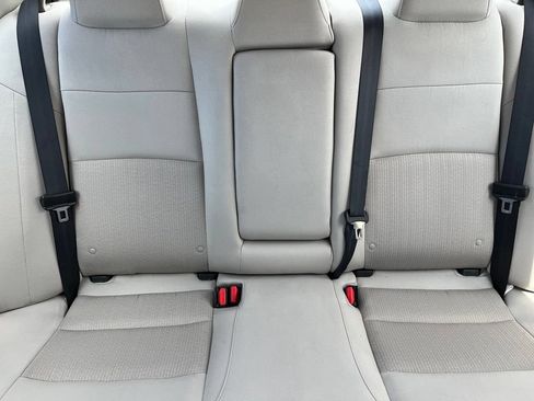 Used 2025 Nissan Altima 2.5 SV FWD image 18
