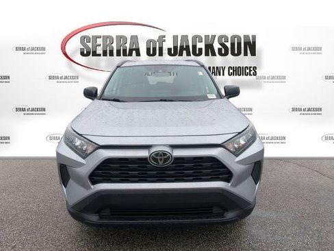 Used 2020 Toyota RAV4 LE image 3