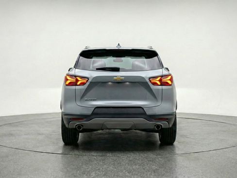 Used 2025 Chevrolet Blazer LT FWD image 7