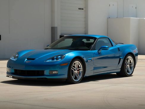 Used 2008 Chevrolet Corvette Z06 w/ Preferred Equipment Group RWD image 3