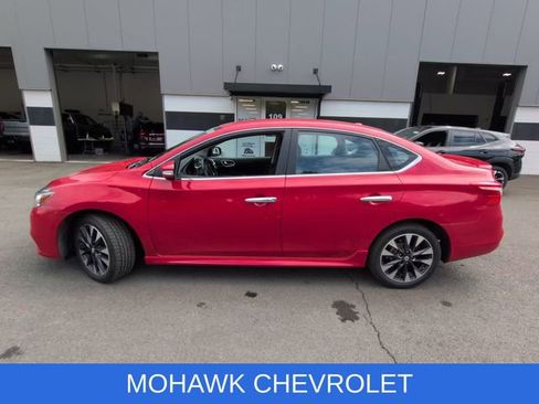 Used 2016 Nissan Sentra SR FWD image 2