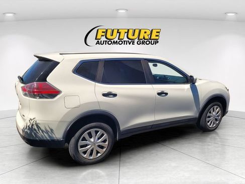 Used 2016 Nissan Rogue S AWD/4WD image 3