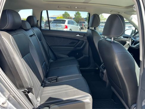 Used 2022 Volkswagen Tiguan SE AWD/4WD image 26