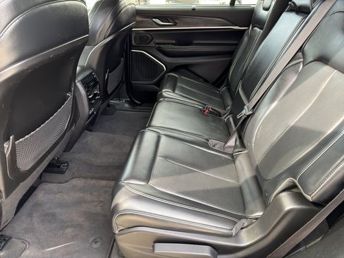 Used 2021 Jeep Grand Cherokee L Limited w/ Luxury Tech Group II image 10