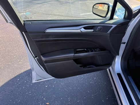 Used 2014 Ford Fusion Titanium image 8