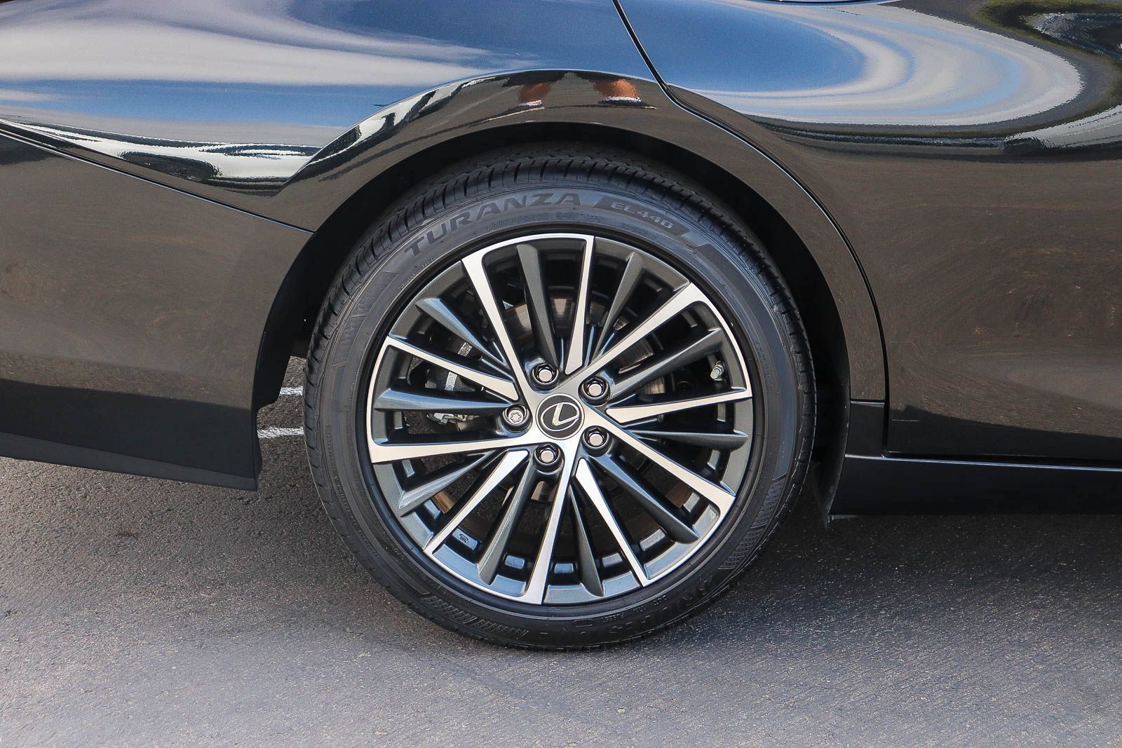 Certified 2024 Lexus ES 350 w/ Premium Package FWD image 9