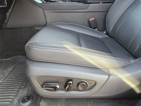 Used 2024 Lexus GX 550 w/ Cold Area Package image 24