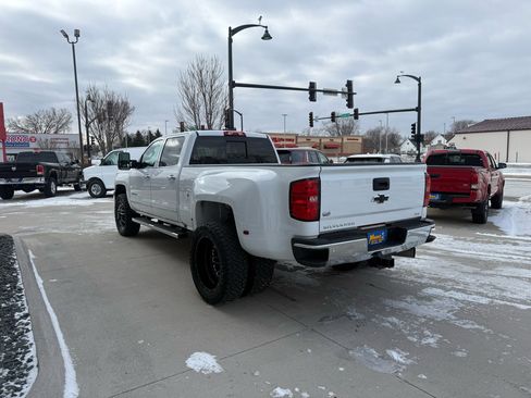 Used 2019 Chevrolet Silverado 3500 LTZ w/ Duramax Plus Package image 4