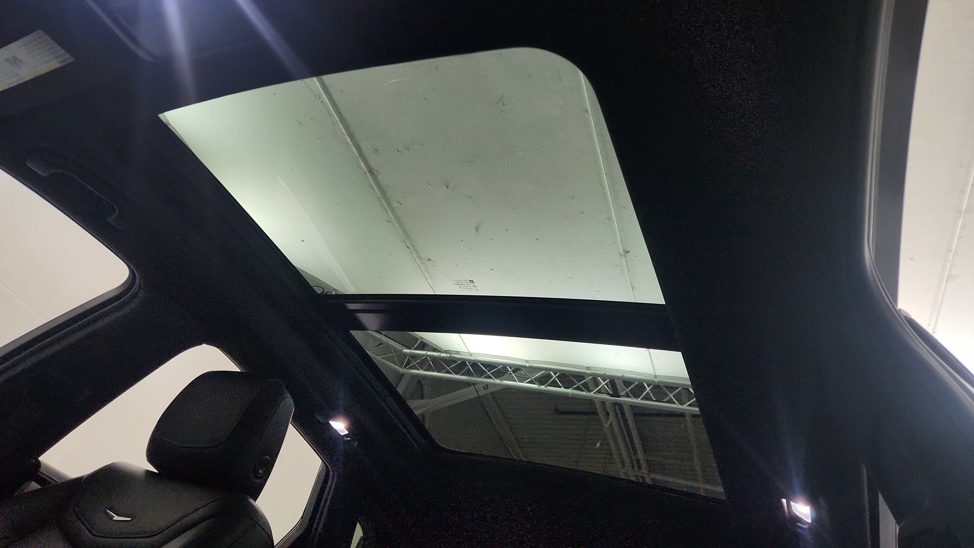 Used 2020 Cadillac XT5 Premium Luxury w/ LPO, Floor Liner Package FWD image 22