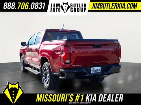 Used 2023 Chevrolet Colorado Z71 w/ Z71 Convenience Package 2 image 4
