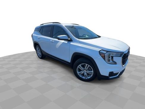 Certified 2023 GMC Terrain SLE w/ Driver Convenience Package AWD/4WD image 2