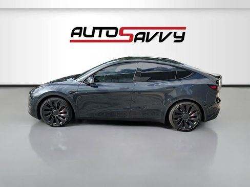 Used 2024 Tesla Model Y Performance AWD/4WD image 4