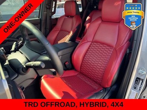 Certified 2025 Toyota 4Runner TRD Off-Road AWD/4WD image 10
