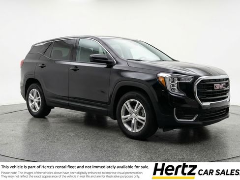 Used 2024 GMC Terrain SLE image 1
