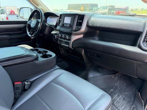 Used 2020 RAM 2500 Tradesman w/ Chrome Appearance Group AWD/4WD image 9