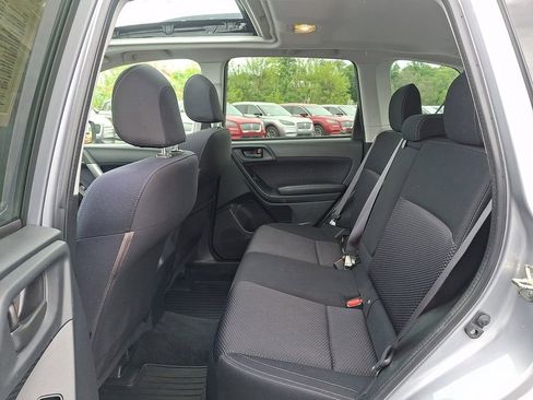 Used 2017 Subaru Forester 2.5i Premium AWD/4WD image 10