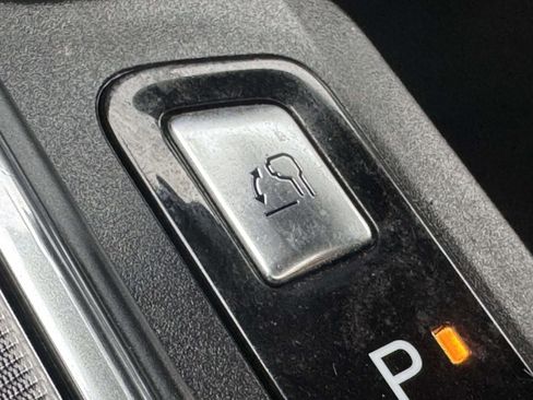 Used 2021 Ford F150 Platinum w/ Equipment Group 701A High image 34