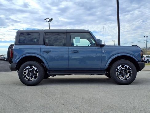 New 2025 Ford Bronco Outer Banks image 4