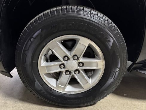 Used 2011 GMC Yukon SLT w/ SLT-2 Equipment Package image 41