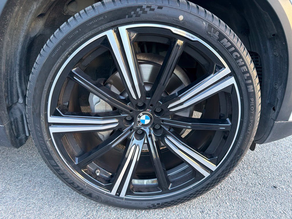 Used 2022 BMW X5 xDrive40i w/ Premium Package AWD/4WD image 5