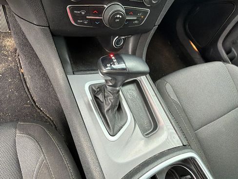 Used 2022 Dodge Charger SXT w/ Driver Convenience Group RWD image 30