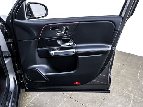 Certified 2025 Mercedes-Benz GLB 250 image 26