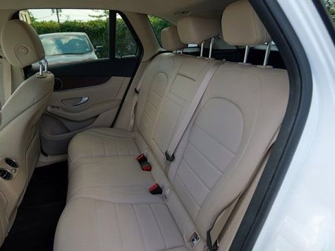 Used 2022 Mercedes-Benz GLC 300 GLC 300 image 26