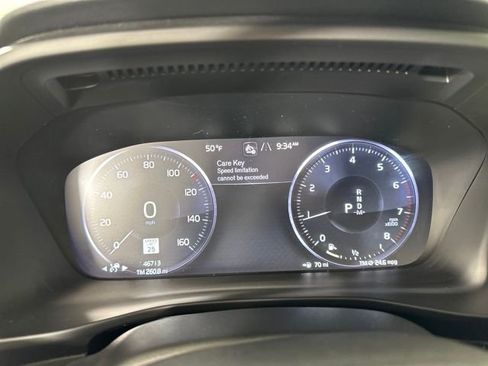 Used 2021 Volvo XC40 T5 R-Design w/ Protection Package Premier image 17