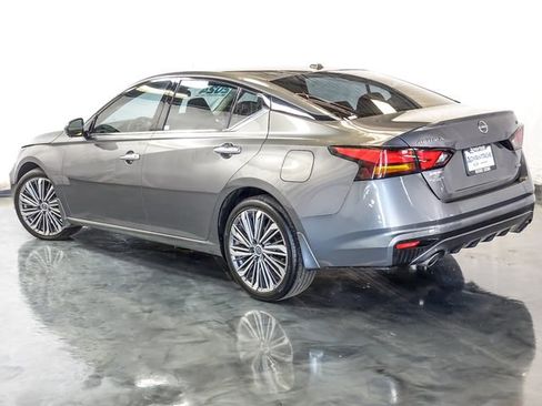 Used 2024 Nissan Altima 2.5 SL AWD/4WD image 9