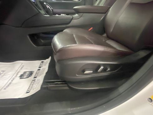 Used 2020 Cadillac XT6 Premium Luxury FWD image 13