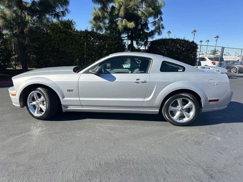 Used 2007 Ford Mustang GT Premium image 3