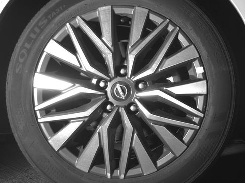 Used 2025 Nissan Altima 2.5 SV image 13