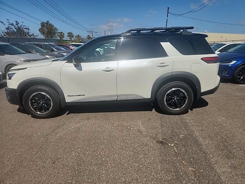 Used 2024 Nissan Pathfinder Rock Creek AWD/4WD image 9