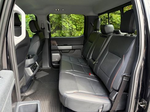 Used 2024 Ford F250 Lariat w/ Sport Appearance Package AWD/4WD image 17