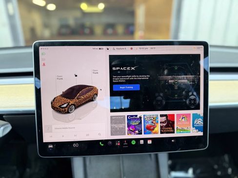 Used 2022 Tesla Model 3 Long Range AWD/4WD image 35