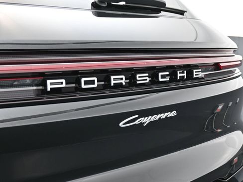 New 2026 Porsche Cayenne AWD/4WD image 14