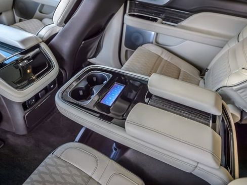 Used 2022 Lincoln Navigator L Black Label image 46