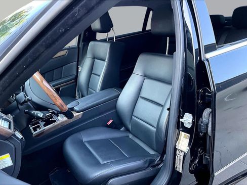 Used 2011 Mercedes-Benz E 350 4MATIC Sedan image 7