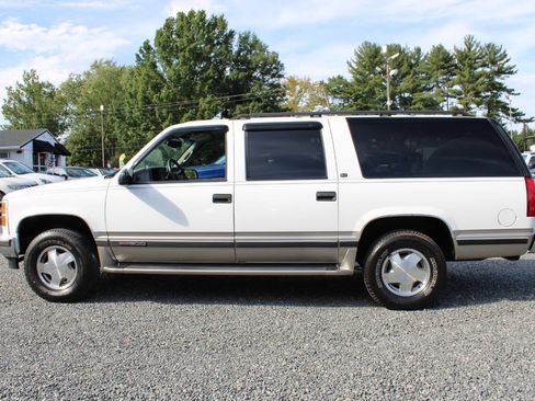 Used 1999 GMC Suburban 4WD w/ Marketing Opt Pkg 3 image 16