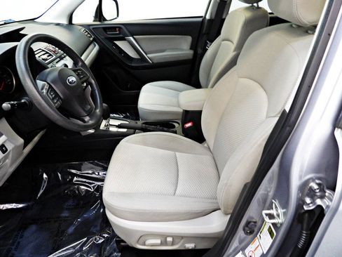Used 2016 Subaru Forester 2.5i Premium w/ Popular Package #2 AWD/4WD image 8