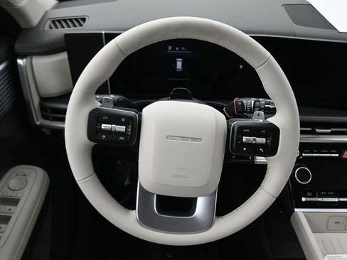 Used 2026 Hyundai Santa Fe SEL FWD image 18