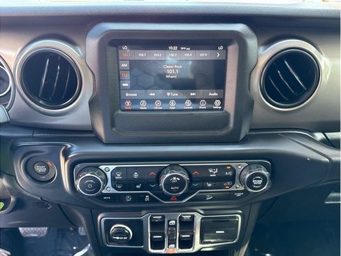 Used 2018 Jeep Wrangler Unlimited Sport S AWD/4WD image 37